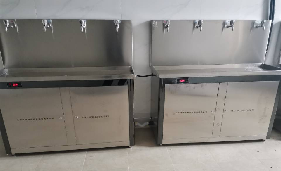 西城區(qū)一六一中學(xué)為師生解決飲水困難就用國(guó)林校園直飲水機(jī)